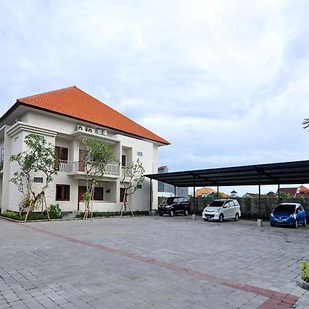 Апарт отель Taman Ayu Town House Легиан Экстерьер фото