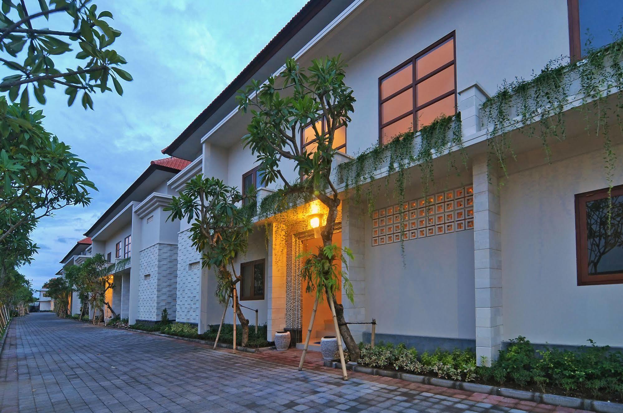 Апарт отель Taman Ayu Town House Легиан Экстерьер фото